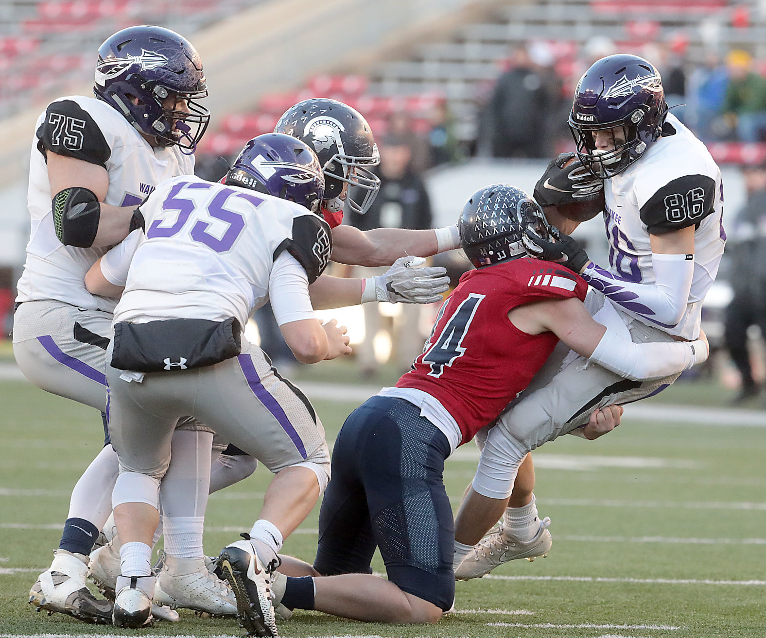 Brookfield East 31, Waunakee 30